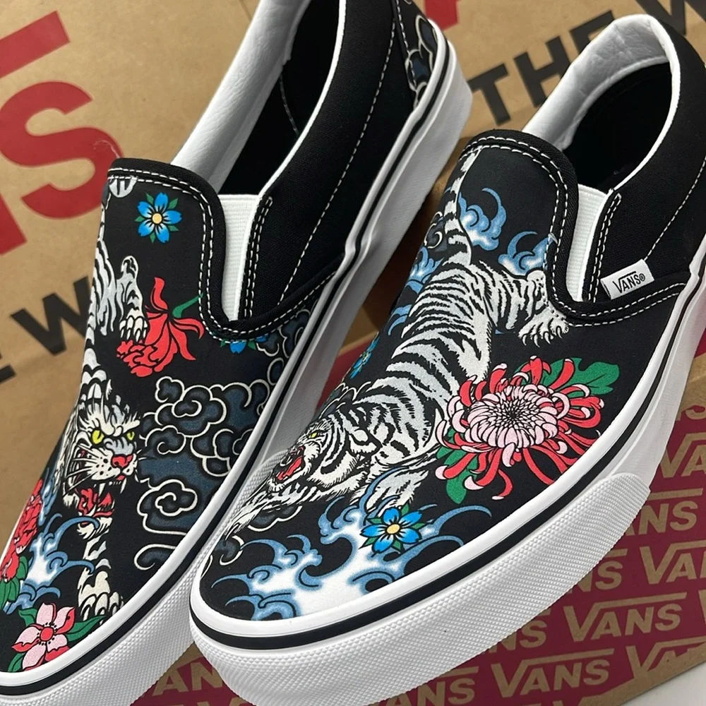 Vans WMNS Black Slip-On Shoes with Floral and Tiger Design Classic Slip On Snkrs - Picture 8 of 16